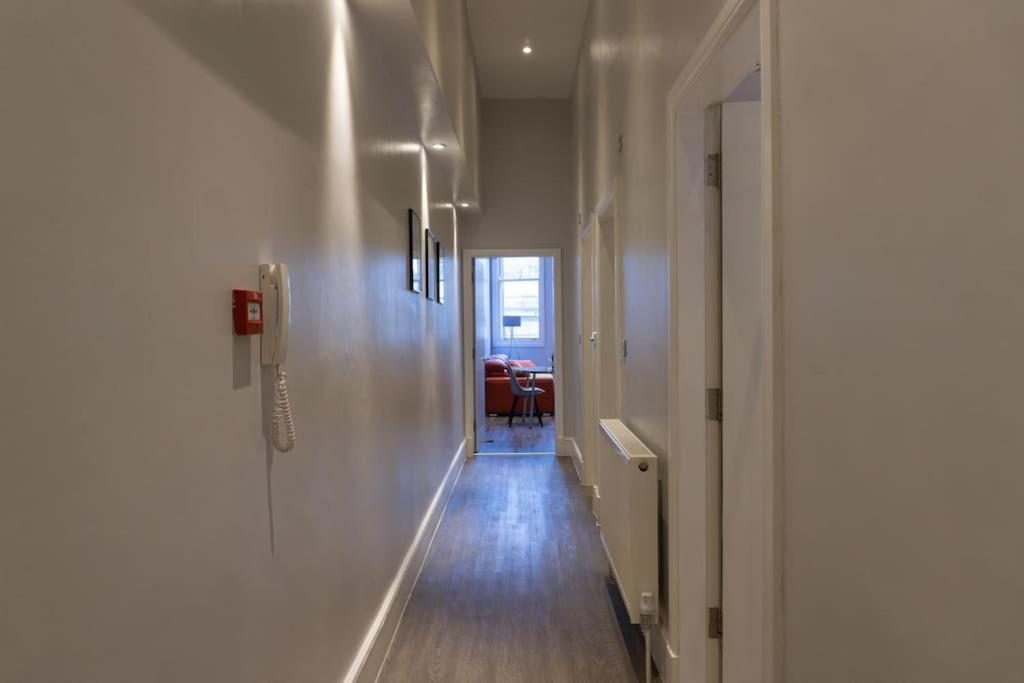 Spacious Apartment In City Centre - Free Parking نوتينغهام المظهر الخارجي الصورة