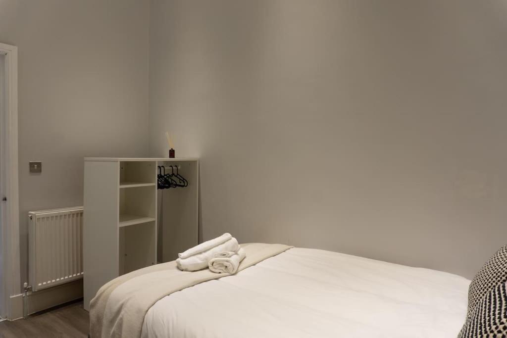 Spacious Apartment In City Centre - Free Parking نوتينغهام المظهر الخارجي الصورة